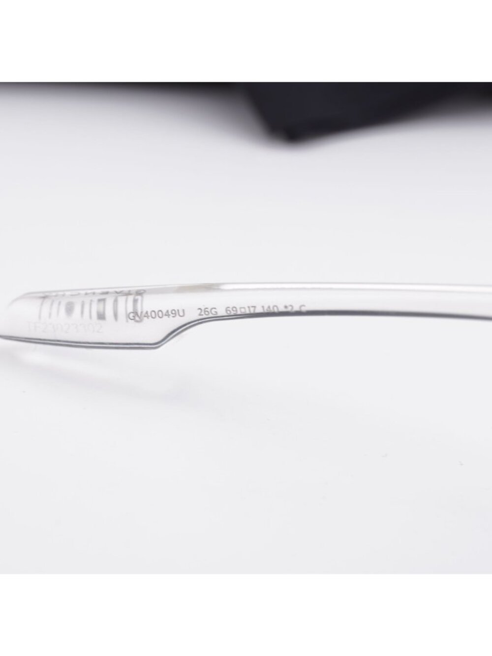 Givenchy GV40049U 26G Geometric Sunglasses - Transparent /Silver Mirror - Picture 9 of 11
